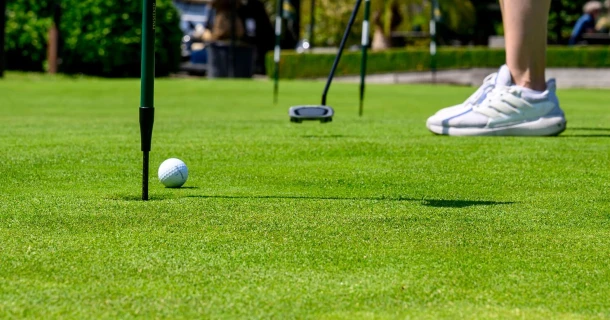 TURFORTE® – Flüssigdünger für kräftige und widerstandsfähige Sport- und Golfrasen Thumb