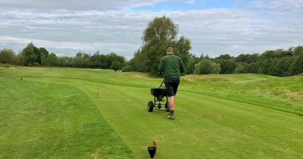 Mehr Bodenfeuchtigkeit mit weniger Aufwand: DCM HYDRO-GREEN® bewährt sich auf einem Golfplatz Thumb